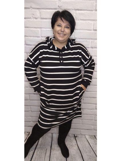 Šaty s proužky plus size