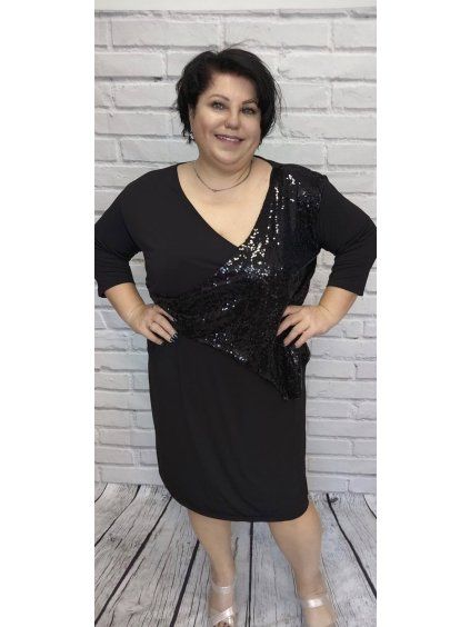 Elegantní šaty plus size