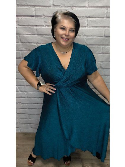 Společenské šaty plus size