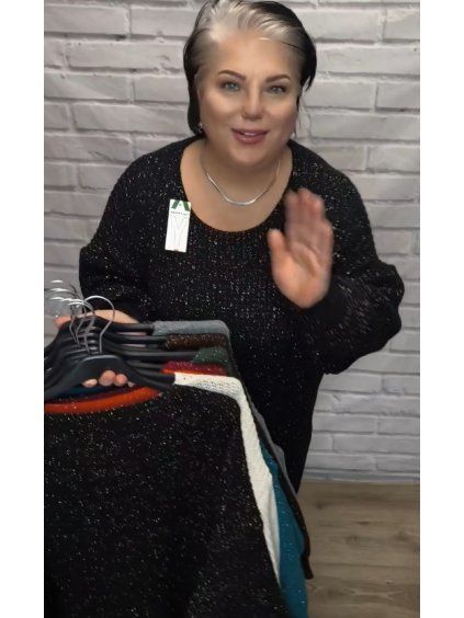 Svetrové šaty plus size