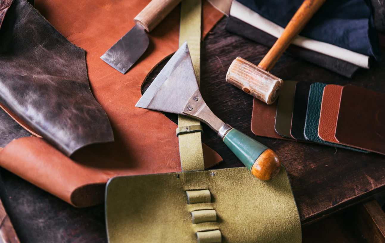 Proč je pravá kůže lepší volbou než veganská a umělá kůže?