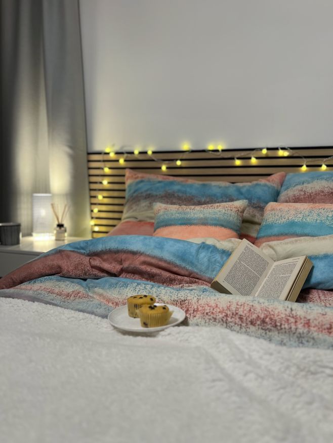 Zachumlat se, ztlumit světla a dopřát si klid. 💙 Zimní hygge večer v ložnici znamená jediné - pohodu bez kompromisů 🤍 Jak...