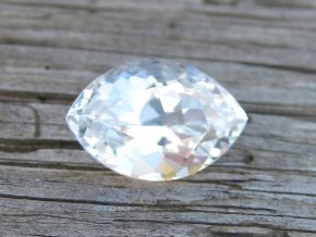 bílý topaz