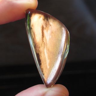 Oregon Sunstone / oregonský sluneční kámen - před a po. Pěkně vybroušený začátek týdne, ať se daří! 💎 #oregonsunstone...