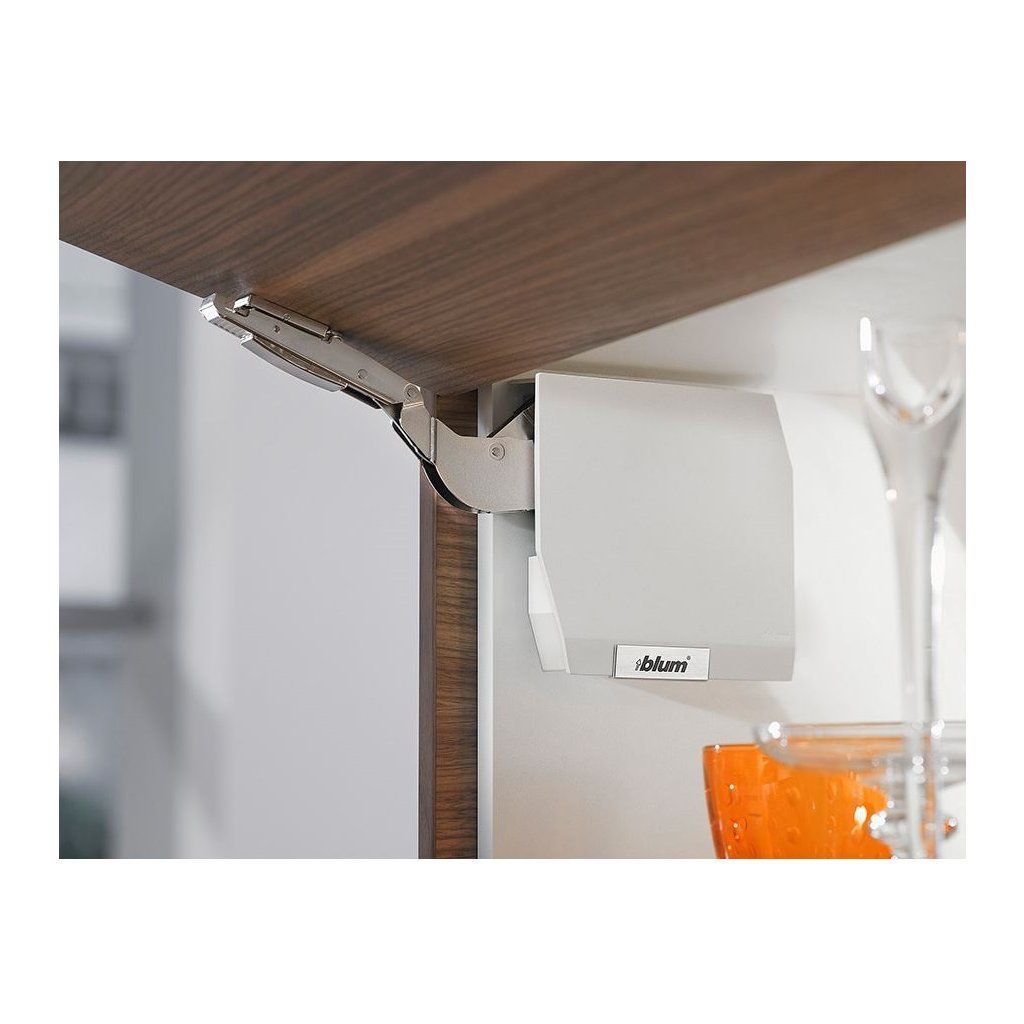 HK S TIPON bila podobr