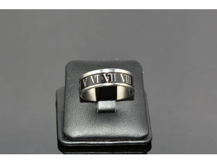 S0474 Prsten z chirurgické oceli ROMAN NUMERALS