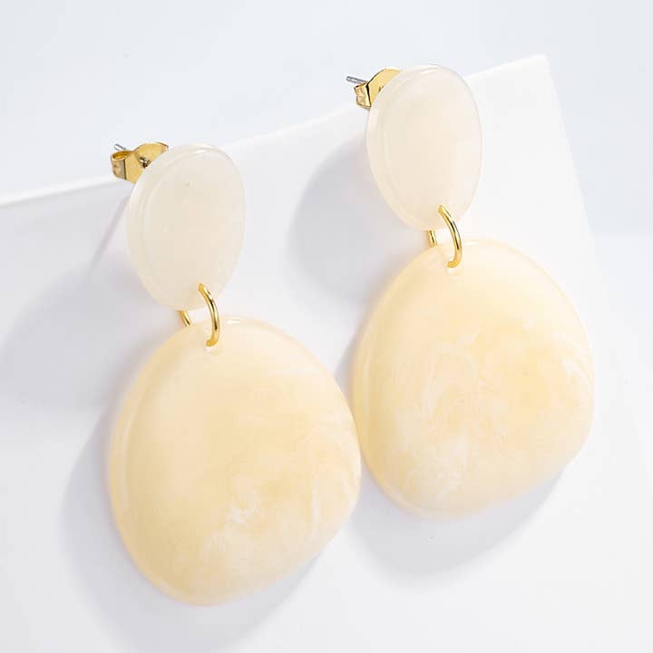 Levně ÉLINE L'ATELIER Náušnice LINDA BÉŽOVÉ GOLD