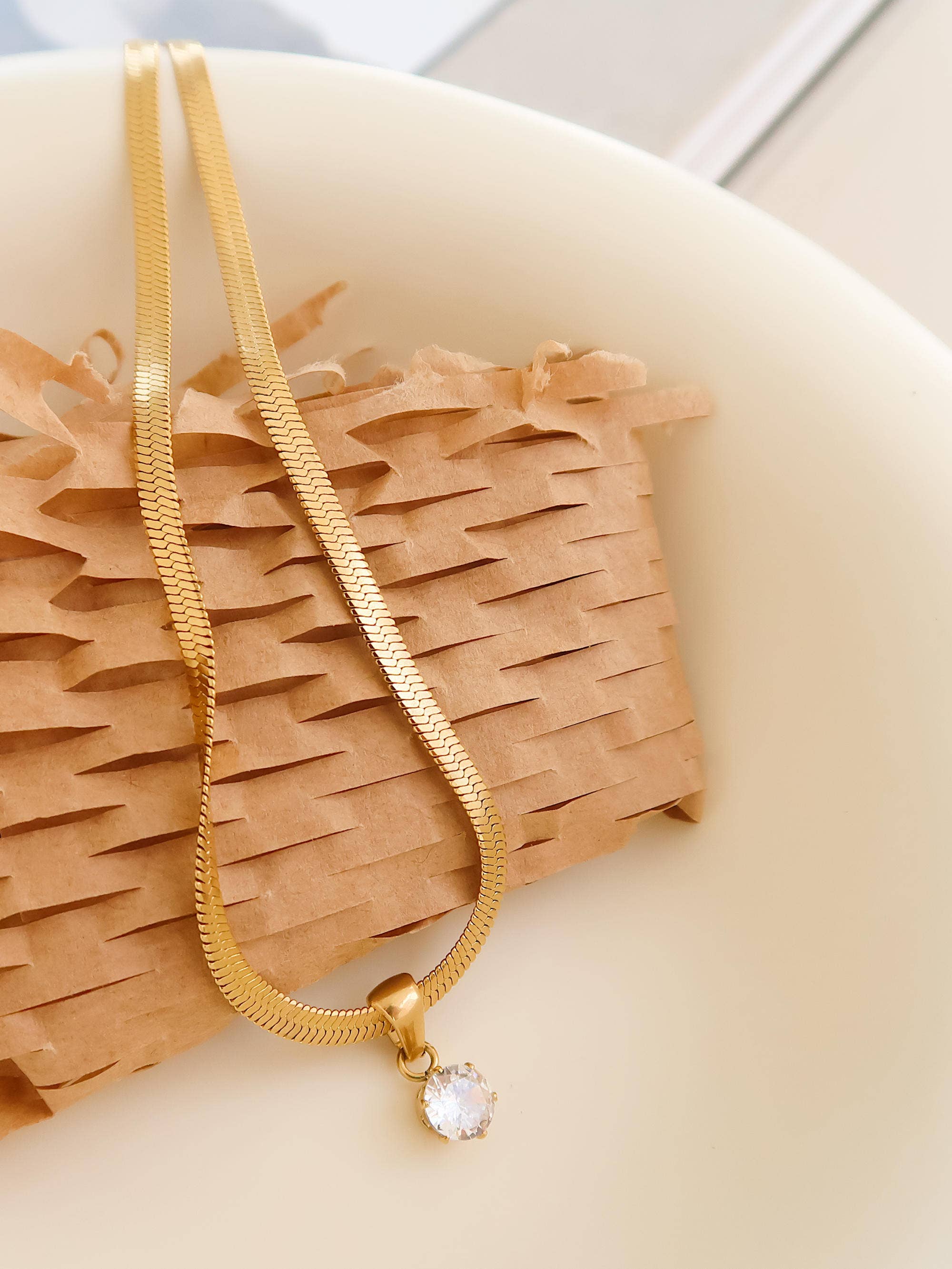 Náhrdelník BLANC KRUH 18K GOLD PLATED