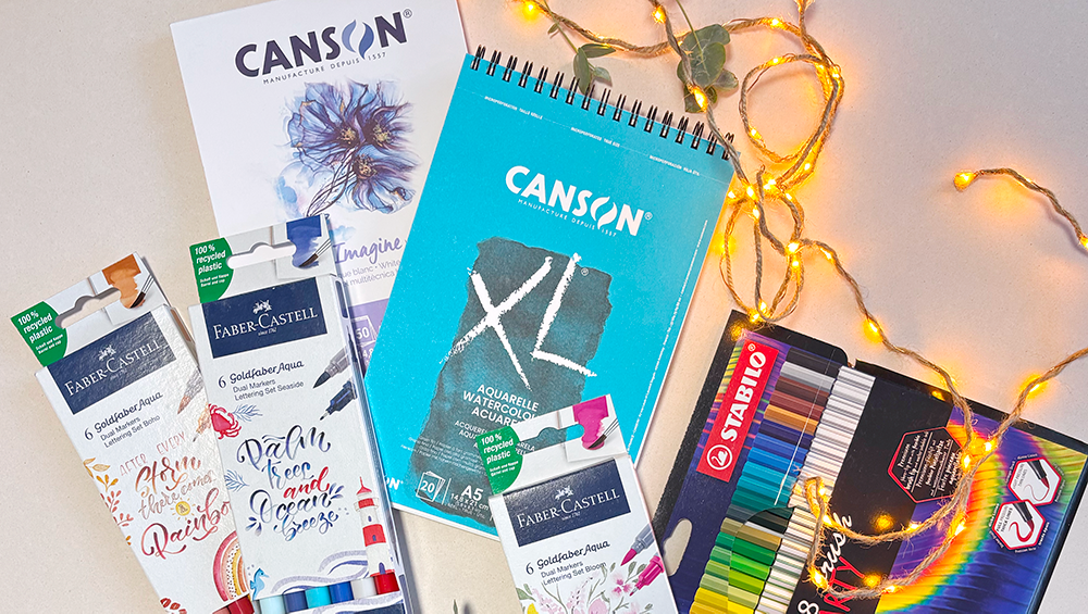 Radost z kaligrafie pod stromeček