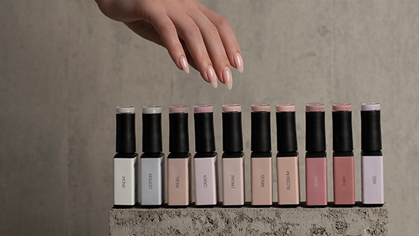 Color Builder Gel: Profesionální cesta k pevným, krásným a přirozeným nehtům
