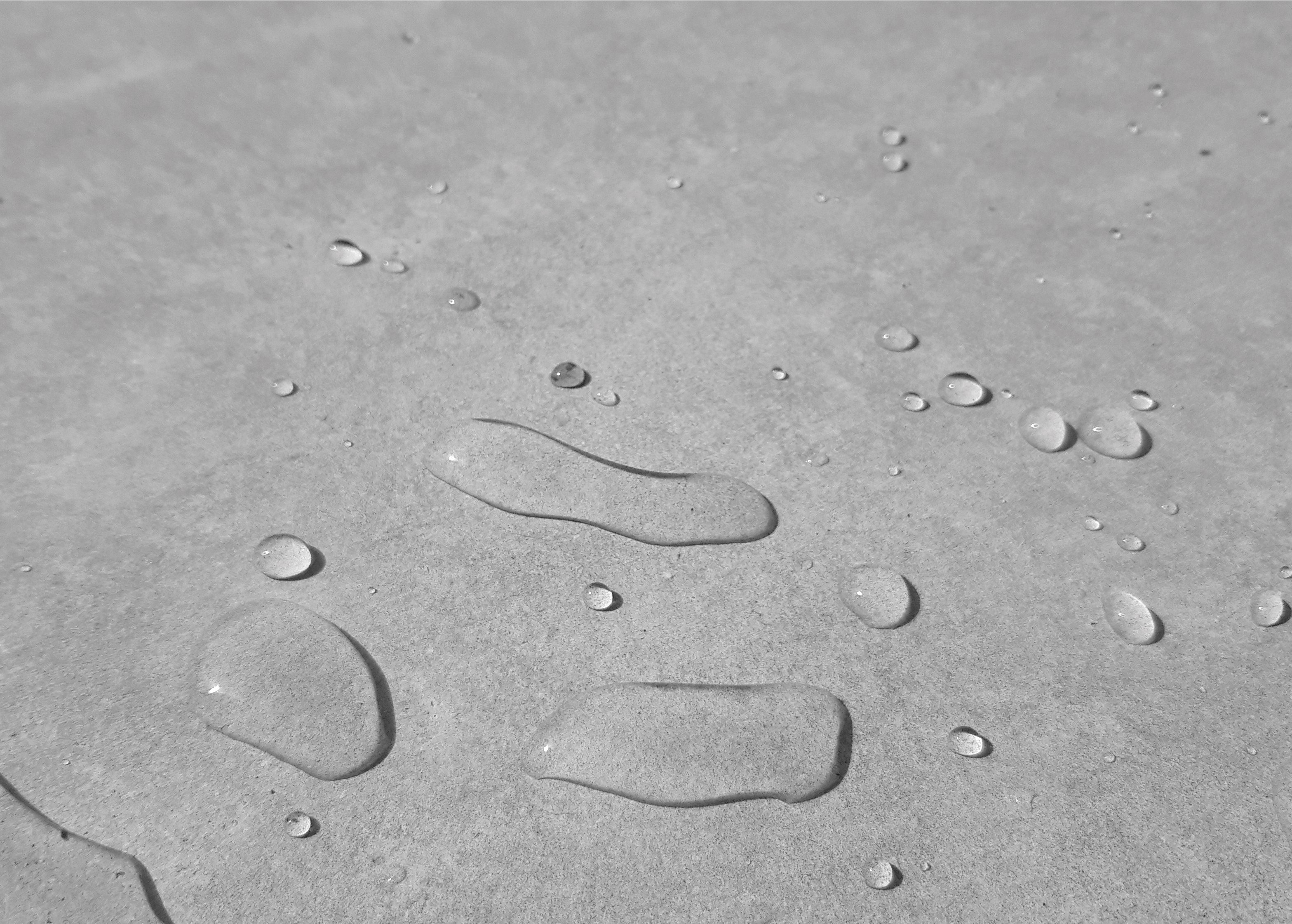 Voda neproniká