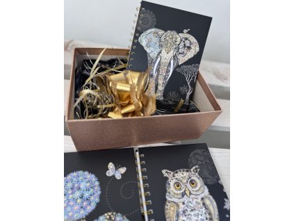 Velký zápisník kroužkový Hyndy - různé motivy