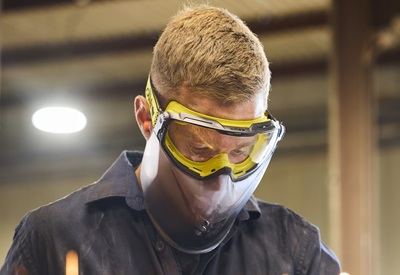 Jaké jsou možnosti ochrany zraku při práci