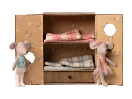 Myšky, Malý braček a sestrička v tanečnom štúdiu