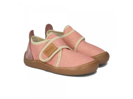 Ameko piko barefoot brownrose pohlad na dve tenisky