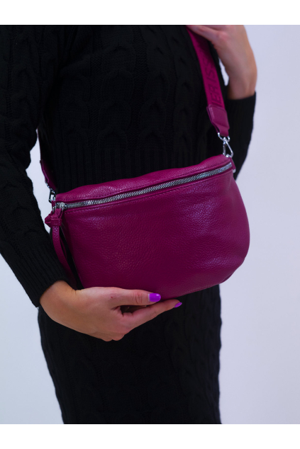 15114 2 fuchsiova kozenkova ledvinka akosua s nastavitelnym popruhem