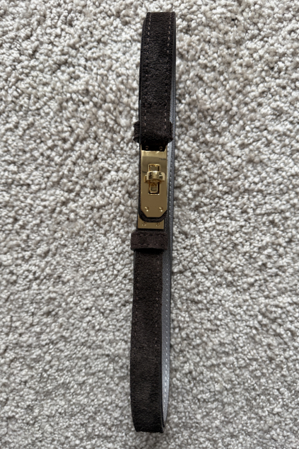 Pásek z broušené kůže tmavě hnědý