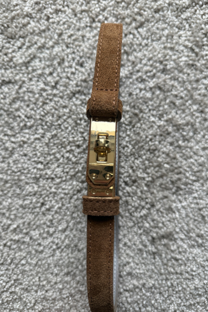 Pásek z broušené kůže camel