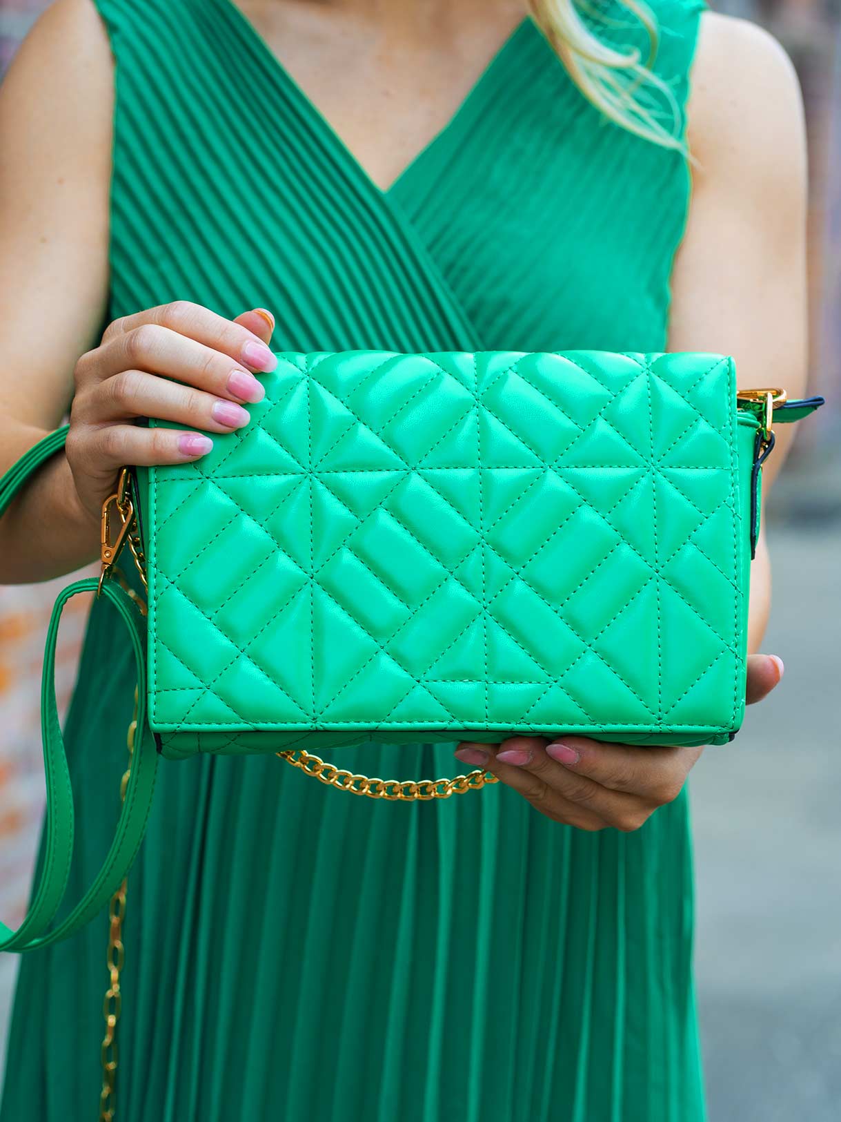 Zelená kabelka Samantha s nastavitelným popruhem