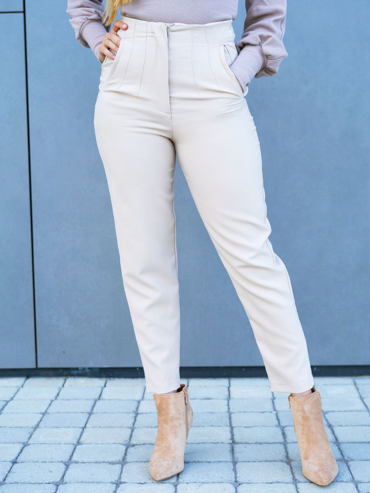 Béžové elegantní kalhoty Tiana s vysokým pasem a kapsami Velikost: S