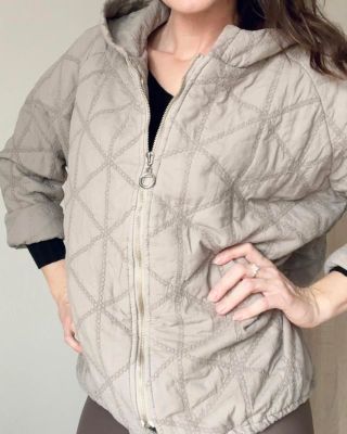 Tyhle kousky jsem do nabídky nevybrala náhodou. Dávám si záležet, aby oblečení nejen dobře vypadalo, ale hlavně fungovalo...