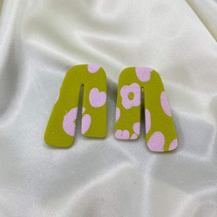 straka nausnice handmade polymer polymerova hmota straka rucna praca limitovana farebna kolekcia priroda zelena jar ruzova kvety