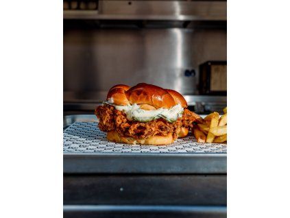 BUF burger s trhanym 2026 05 NATKUB 04538
