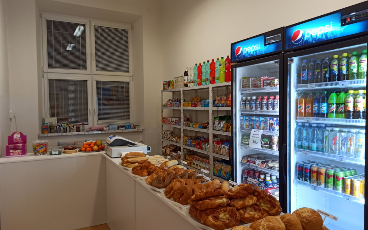 Bufet ve škole Gymnázium NJ