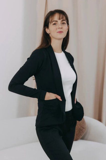 ANIA BLACK