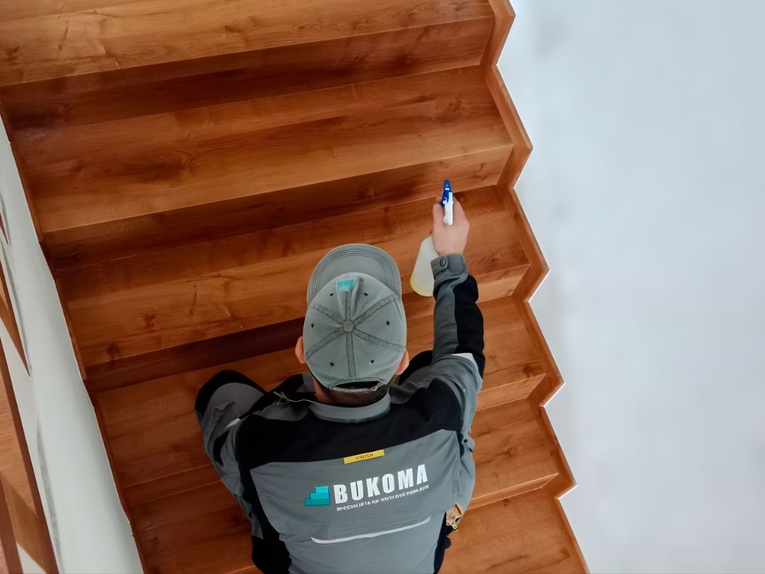 Obklad schodiště BUKOMA – průběh realizace
