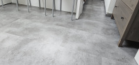 Obklad koupelny vinylem Bukoma Stone uClick XL Beton Kámen Šedohnědý 5