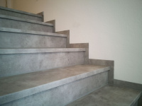  Ukazka-realizace---schody-s-vinylovou-podlahou-BUKOMA-STONE-CLICK-Kamen-Sedy