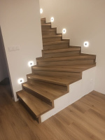  Bukoma-schody-z-vinylu-Dub-Bunbury