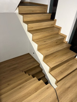  Bukoma-schody-z-vinylu-Dub-Bunbury