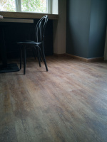  Restaurace-vinylova-podlaha-BUKOMA-PREMIUM-CLICK-dub-Prirodni-7