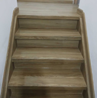  Schody-z-vinylu-BUKOMA-PREMIUM-CLICK-dekor-Dub-Gladstone-Hnedy