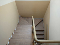  Vinylove-schody-Bukoma-dub-Kralovsky