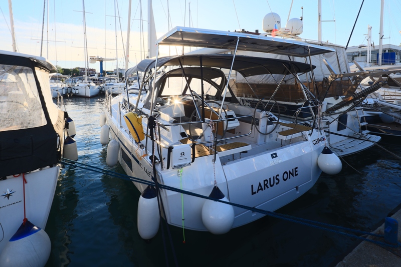 BAVARIA C42