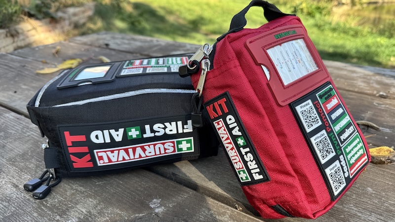 Co obsahuje lékárnička SURVIVAL First Aid Kit Small a pro koho je?