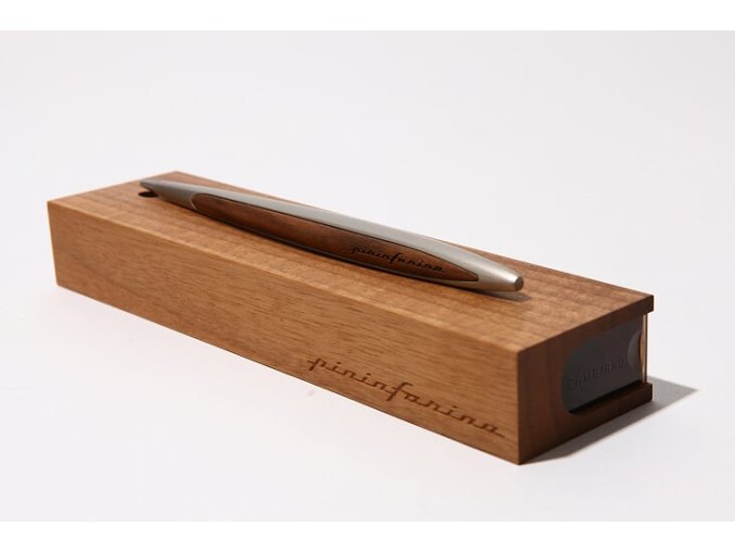 pininfarina cambiano stribrny mat (5)