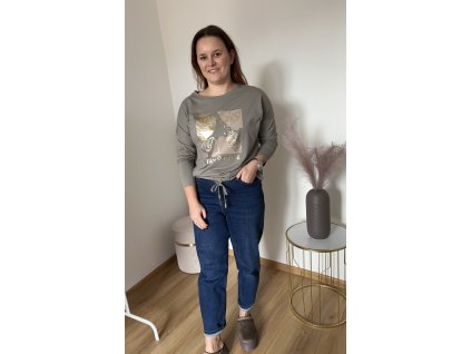 Krémová halenka se zlatými detaiály