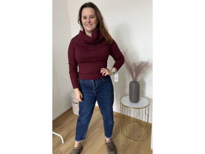 Svetřík s velkým límcem