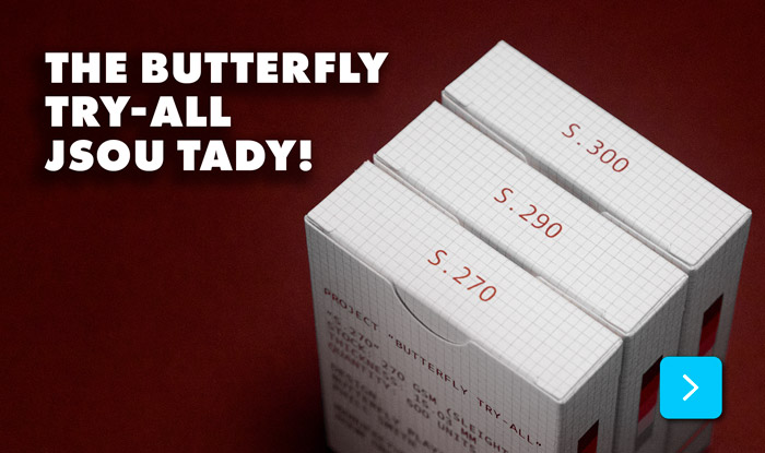 Butterfly Try-All Set se skládá ze tří balíčků Butterfly Playing Cards vytištěných na různé papíry. Vyberte svůj nejoblíbenější a rozhodněte o dalších kartách Butterfly.