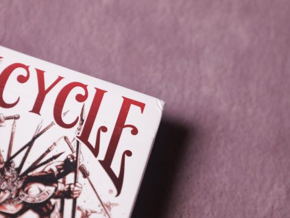 Bicycle Asura Red Playing Cards (Ťuknuté)