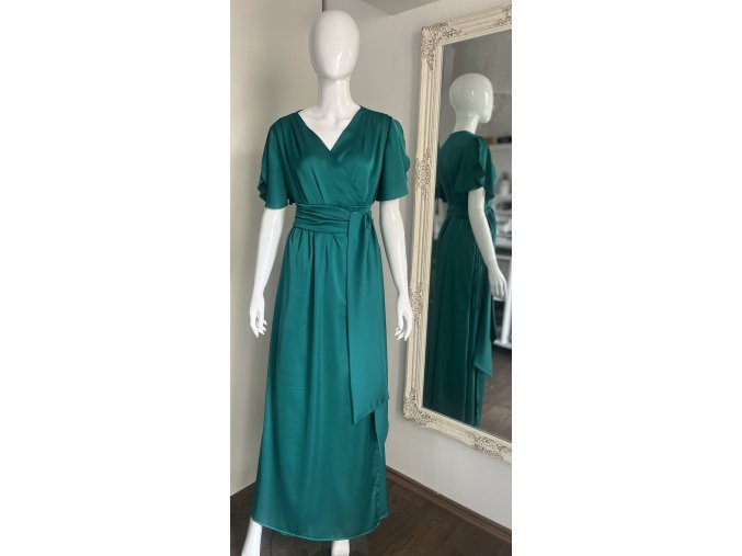 Hedvábné šaty v maxi délce