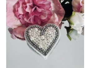 Vyšívání brož - SRDCE