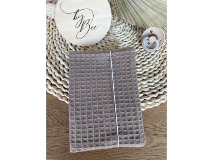 Obal na očkovací průkaz - vafle tmavě hnědé