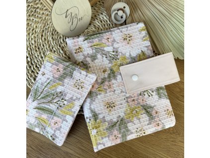 Set - plenkovník a obal na očkovací průkaz - vafle kytičky
