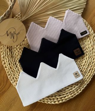 👑 Pro malé i velké princezny! Tyhle korunkové čelenky dneska putují ke své majitelce a já z nich mám hroznou radost. 🌸...