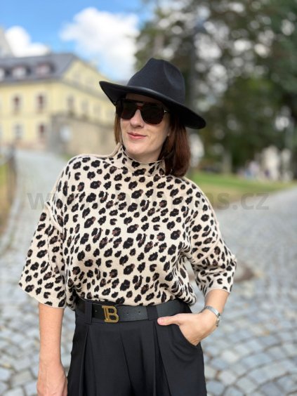 Svetrová halenka s leopardím vzorem